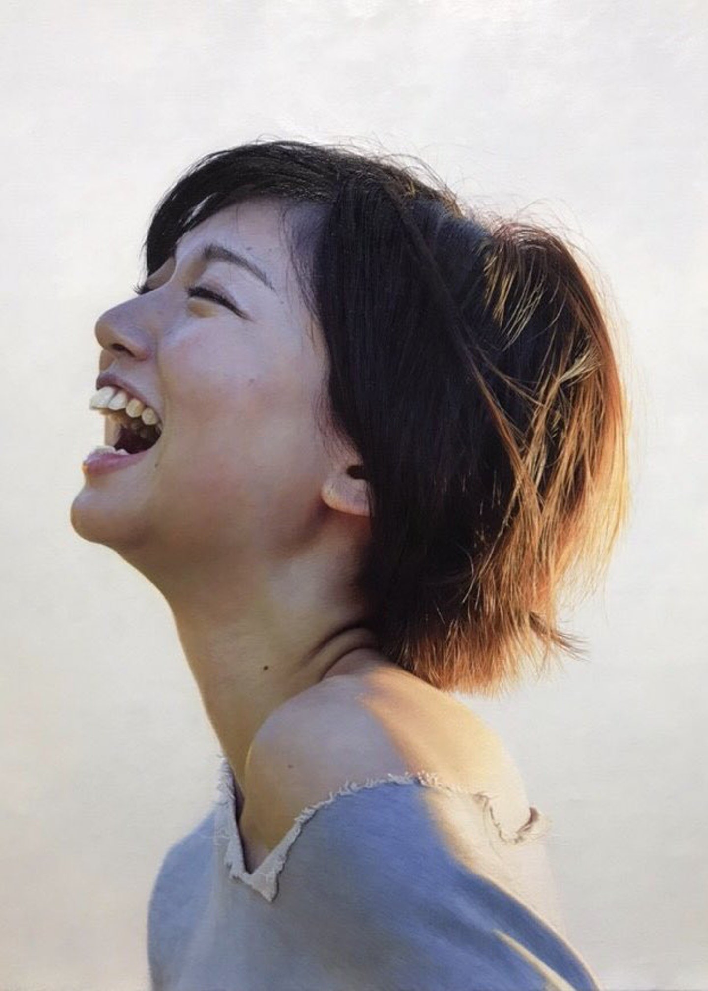 神秘「河中白襯衫少女」全網瘋傳！放大一看「超驚人細節」網看呆膜拜：差點當照片忽略