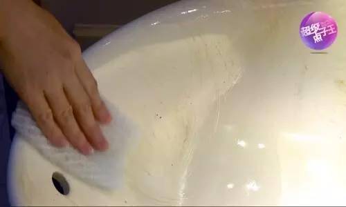 水果網套不要扔了「放在衛生間」作用超棒！一年省下不少錢