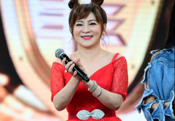 16歲就出道！55歲本土女星「剛出道青澀嫩照」曝光　30年前「顏值贏過大票明星」網讚嘆：真的厲害