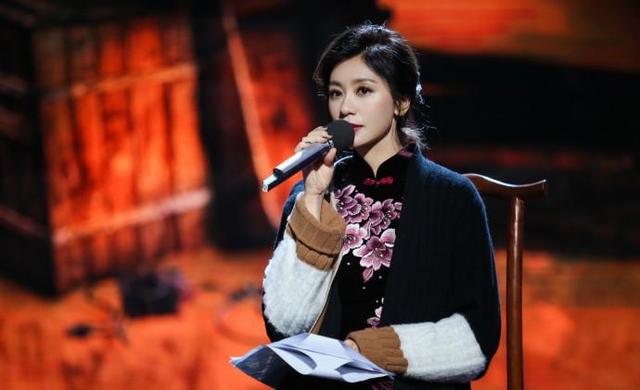 原本以為劉亦菲穿旗袍已經夠美了，直到看到賈靜雯，網友不淡定了！