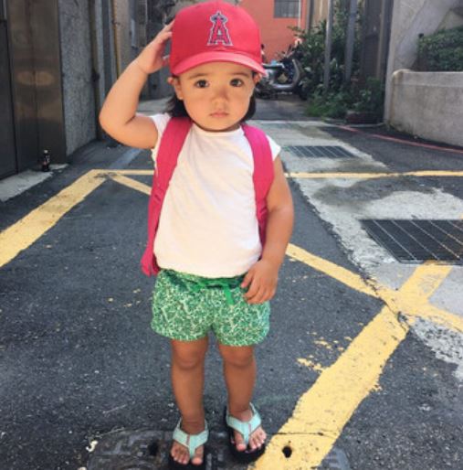 最棒成長紀錄！暖爸「把女兒身高刺腿上」　女兒全程陪伴「忽然間超Q舉動」他融化：長到哪刺到哪