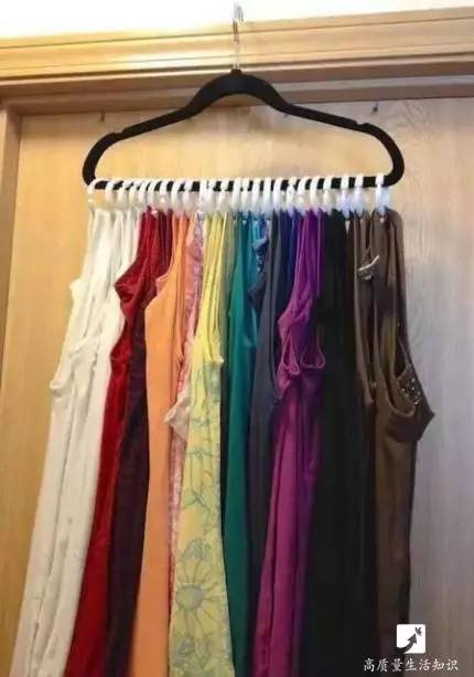 衣架其實應該倒過來用「收納衣服、鞋子」非常實用！看完不得不服