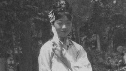 末代皇后婉容老照片曝光，在沒有PS的年代，她驚艷世人！