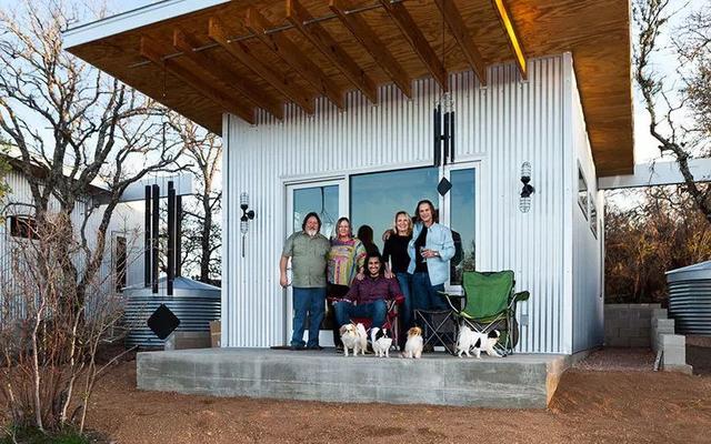 年輕人都羨慕！四對夫妻「花25萬造房同居」  一起養老「神仙生活」爽退休