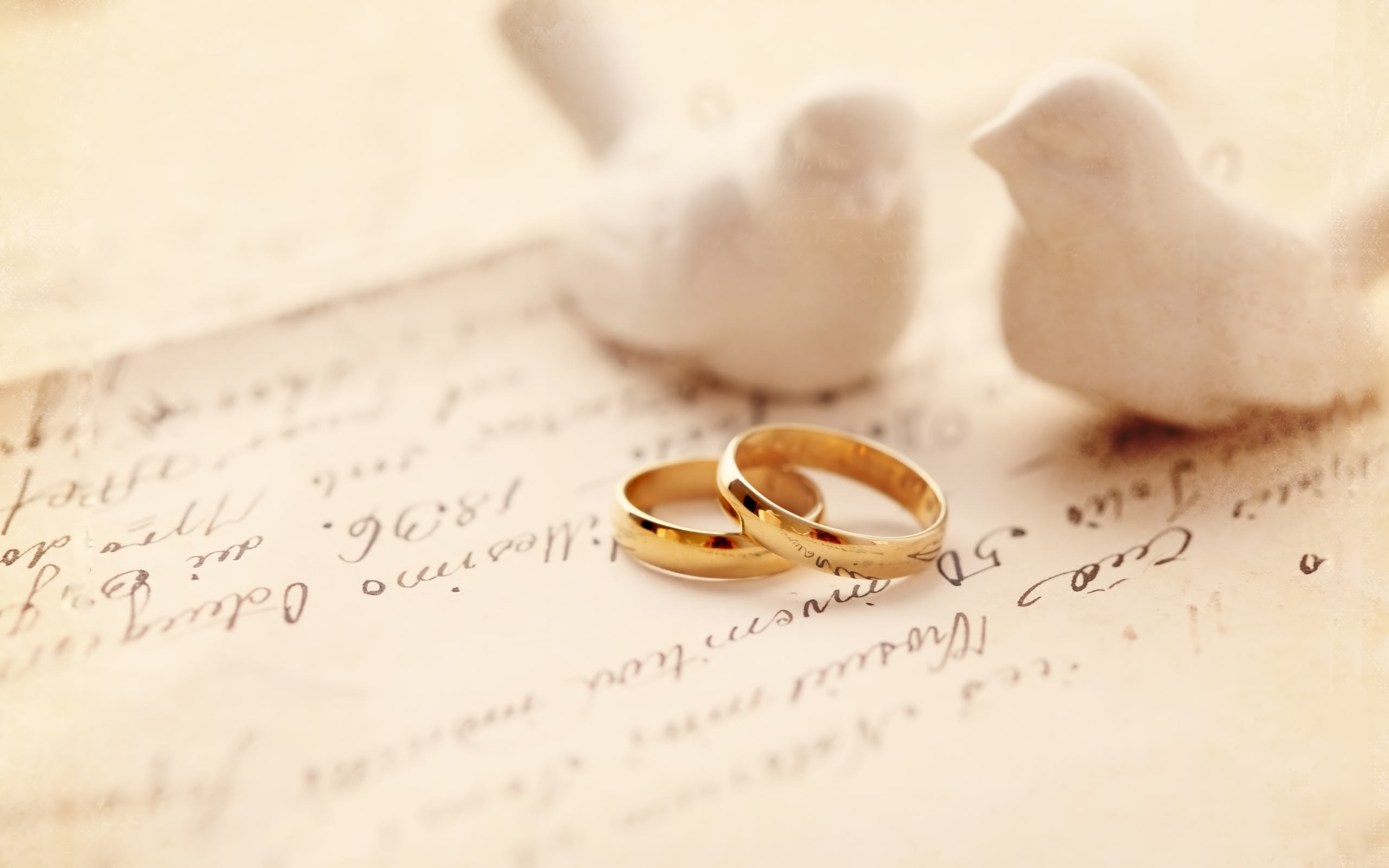 別再催婚了！研究證實「未婚＋沒孩子的單身女性」最快樂　新婚「幸福感1年消失」：夠幸福再嫁