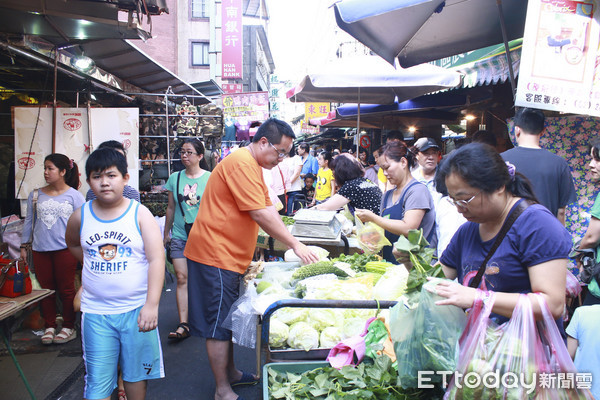 三餐菜錢多少合理？天天「花500元買菜」婆婆嫌她花太多　覺得心累「誰知連網友都不挺」