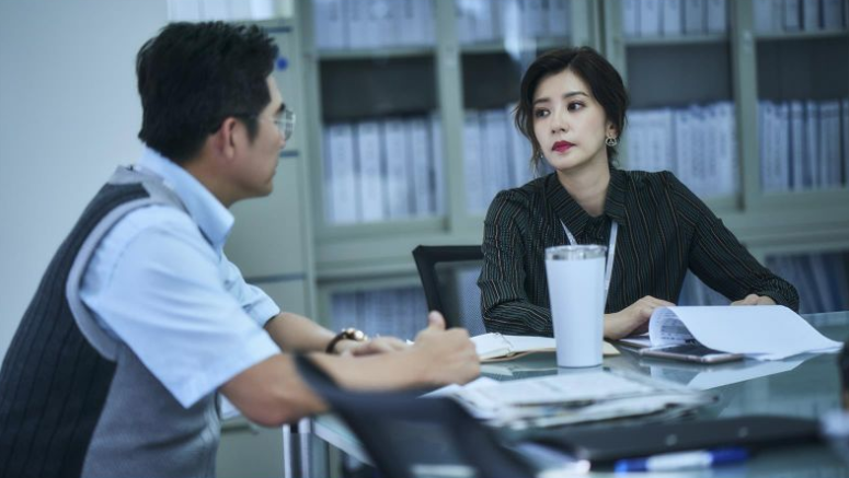 賈靜雯計畫「帶女兒離開台灣」去陌生國度 坦言「想逃離現實」:都跟老公商量好了