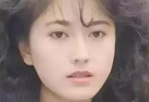 瀟灑迎接單身!《家有仙妻》戈偉如敢愛敢恨「兩度離開豪門超乾脆」 比起妻子「更重視當母親」55歲仍美翻