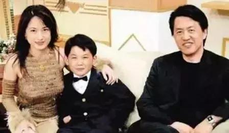 瀟灑迎接單身!《家有仙妻》戈偉如敢愛敢恨「兩度離開豪門超乾脆」 比起妻子「更重視當母親」55歲仍美翻