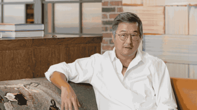 王偉忠百坪豪宅曝光！和太太「分床不分房」夫妻老了像室友　享個人空間「浴室一人一間」把2女兒當客人