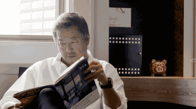 王偉忠百坪豪宅曝光！和太太「分床不分房」夫妻老了像室友　享個人空間「浴室一人一間」把2女兒當客人