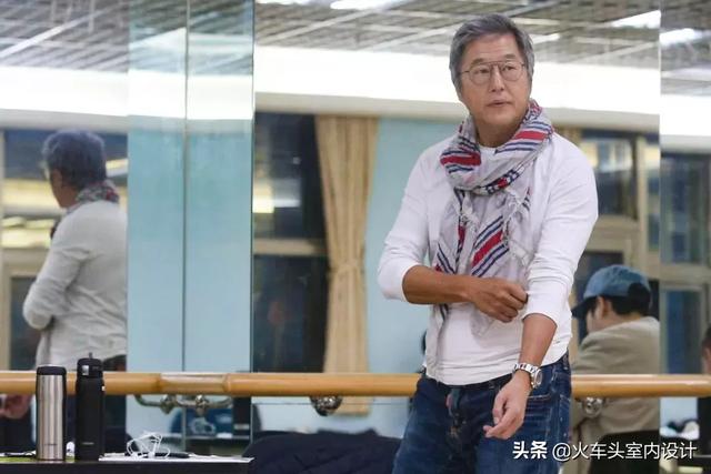 王偉忠百坪豪宅曝光！和太太「分床不分房」夫妻老了像室友　享個人空間「浴室一人一間」把2女兒當客人