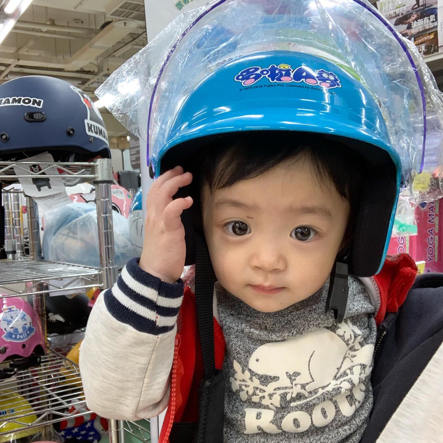 考眼力？他騎車驚見「雙載長髮妹」怪怪的　仔細一看「江湖傳說成真」1.5萬人笑翻：第一眼沒發現