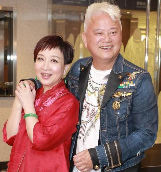 婚後不孕「3個月動6次手術」丈夫卻寵她一輩子　今「老公破產2次」女星不離棄共患難