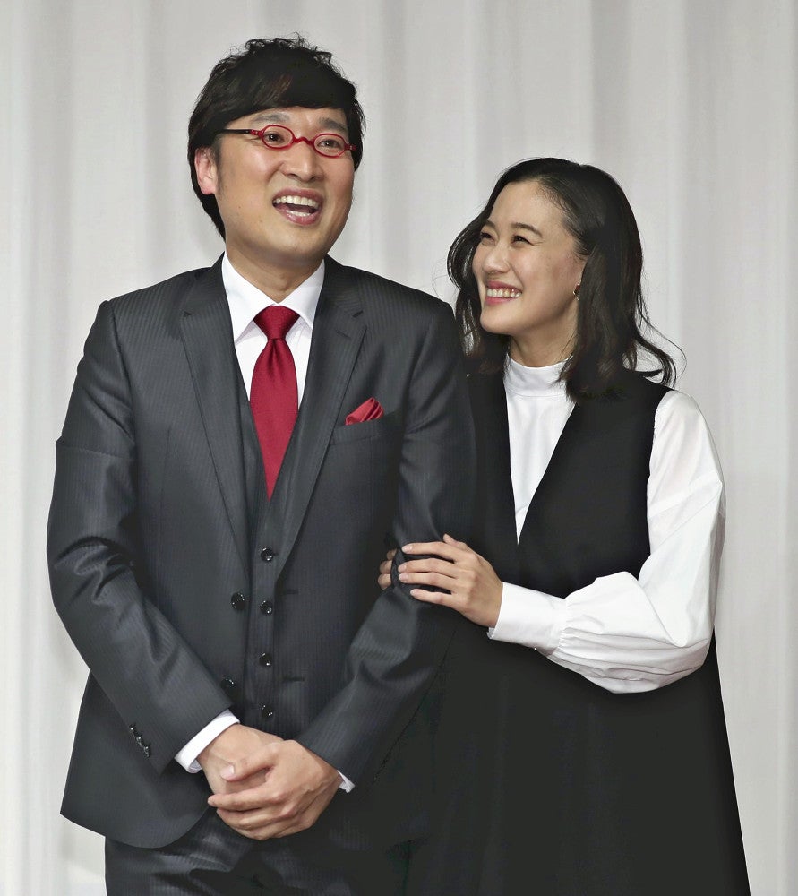 震撼演藝圈！絕美女星「嫁給大9歲諧星」粉絲崩潰　曝「交往1個月閃嫁原因」網融化：這就是愛情❤ 