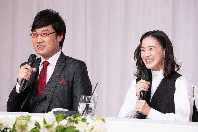 震撼演藝圈！絕美女星「嫁給大9歲諧星」粉絲崩潰　曝「交往1個月閃嫁原因」網融化：這就是愛情❤ 