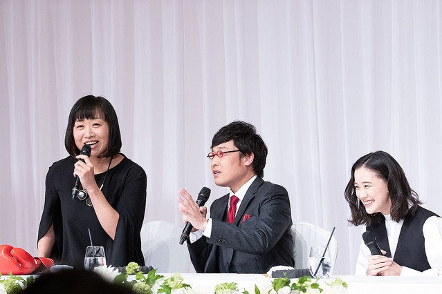 震撼演藝圈！絕美女星「嫁給大9歲諧星」粉絲崩潰　曝「交往1個月閃嫁原因」網融化：這就是愛情❤ 