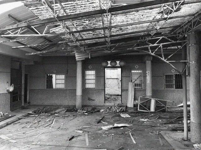 留住老房子留住根！屏東設計師修復「廢棄10年的荒宅」  攜「一家四代7口」入住超狂復古房