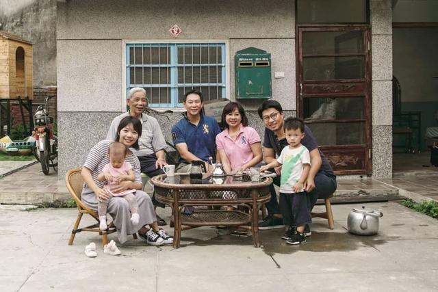 留住老房子留住根！屏東設計師修復「廢棄10年的荒宅」  攜「一家四代7口」入住超狂復古房