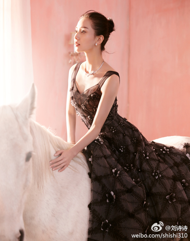 劉詩詩被打敗!網票選「最新古裝4大女神」 冠軍「24歲史上最仙白蛇」紅到日本:4000年一遇美女❤