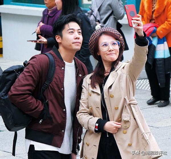 女星為照顧雙親「10年不肯談戀愛 」! 放棄大好事業「花百萬積蓄」只想在爸媽身邊:他們年輕太辛苦了