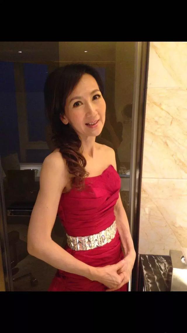當紅隱退嫁富商！婚姻被插足「失去孩子被判無法生育」又離婚　堅強撐過「與養女相依為命」64歲現況曝光