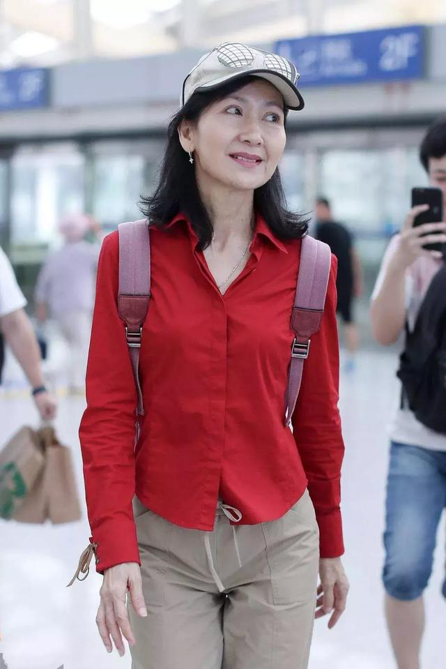 當紅隱退嫁富商！婚姻被插足「失去孩子被判無法生育」又離婚　堅強撐過「與養女相依為命」64歲現況曝光