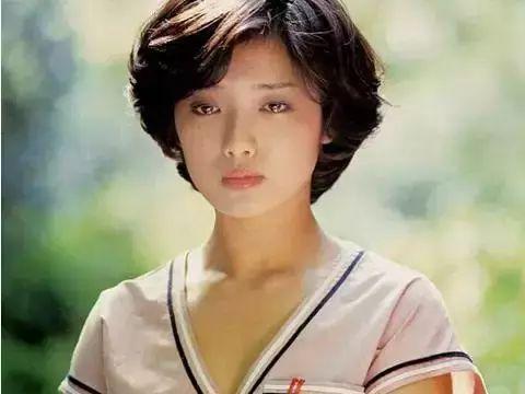 閃婚引退45年！66歲資深女星「上街買菜被目擊」樸素模樣曝光　昔清純玉女「如今成鄰居阿姨」網羨：活成人生贏家