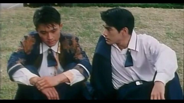 林心如還暗戀他！江國賓曬「22年前舊照」根本是男神　「帥度不輸金城武」笑問：哥還行吧？