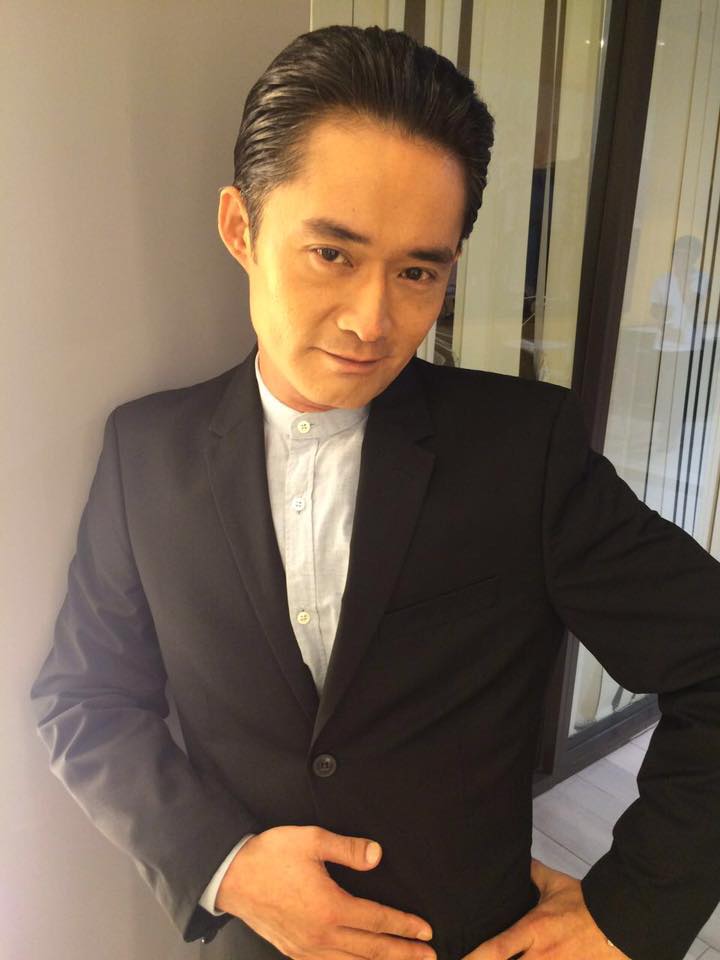 林心如還暗戀他！江國賓曬「22年前舊照」根本是男神　「帥度不輸金城武」笑問：哥還行吧？