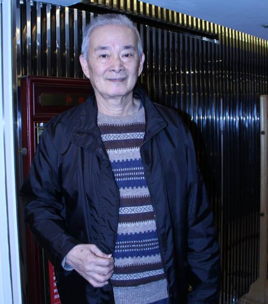 背後最重要的女人！石峰「擁6棟房爽當包租公」最謝40年枕邊人　出道曾傳緋聞「愛妻用小技巧」讓他懂分寸