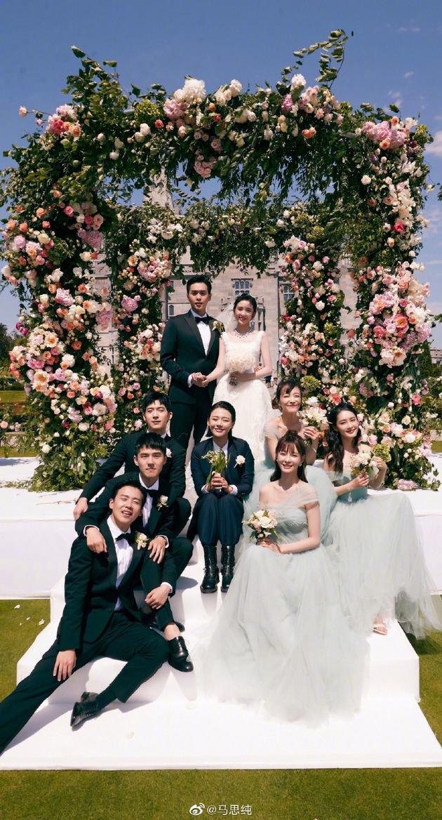 童話般的愛情！《甄嬛》唐藝昕「愛情長跑9年」浪漫出嫁　他「娶了備忘錄裡的女孩」：就這樣笑一輩子吧❤