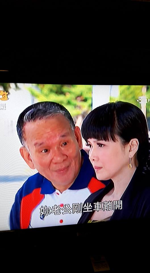 本土劇最佳綠葉出道50多年「連豬哥亮都要喊前輩」　「超正女兒亮相」五官撞臉丁國琳❤️