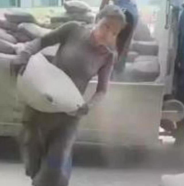 她是紅極一時的「水泥西施」！沒想到真實身份被揭穿，瞬間掉粉百萬，網友：自私的女人