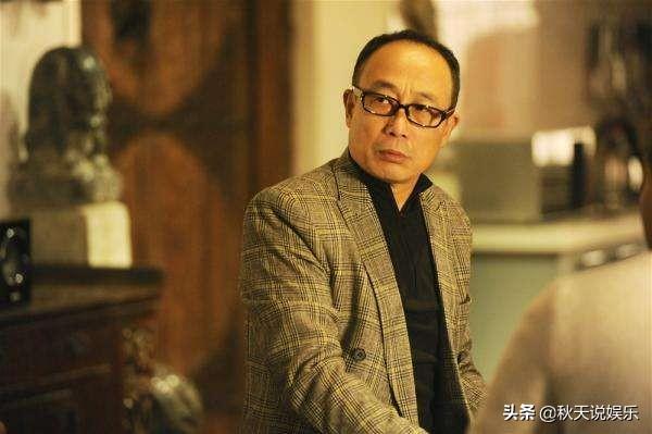 一生的痛！「兒子2歲摔癱」被原配拋棄他親自照顧14年　娶二婚妻不再生「把繼子視如己出」