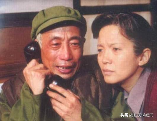 一生的痛！「兒子2歲摔癱」被原配拋棄他親自照顧14年　娶二婚妻不再生「把繼子視如己出」