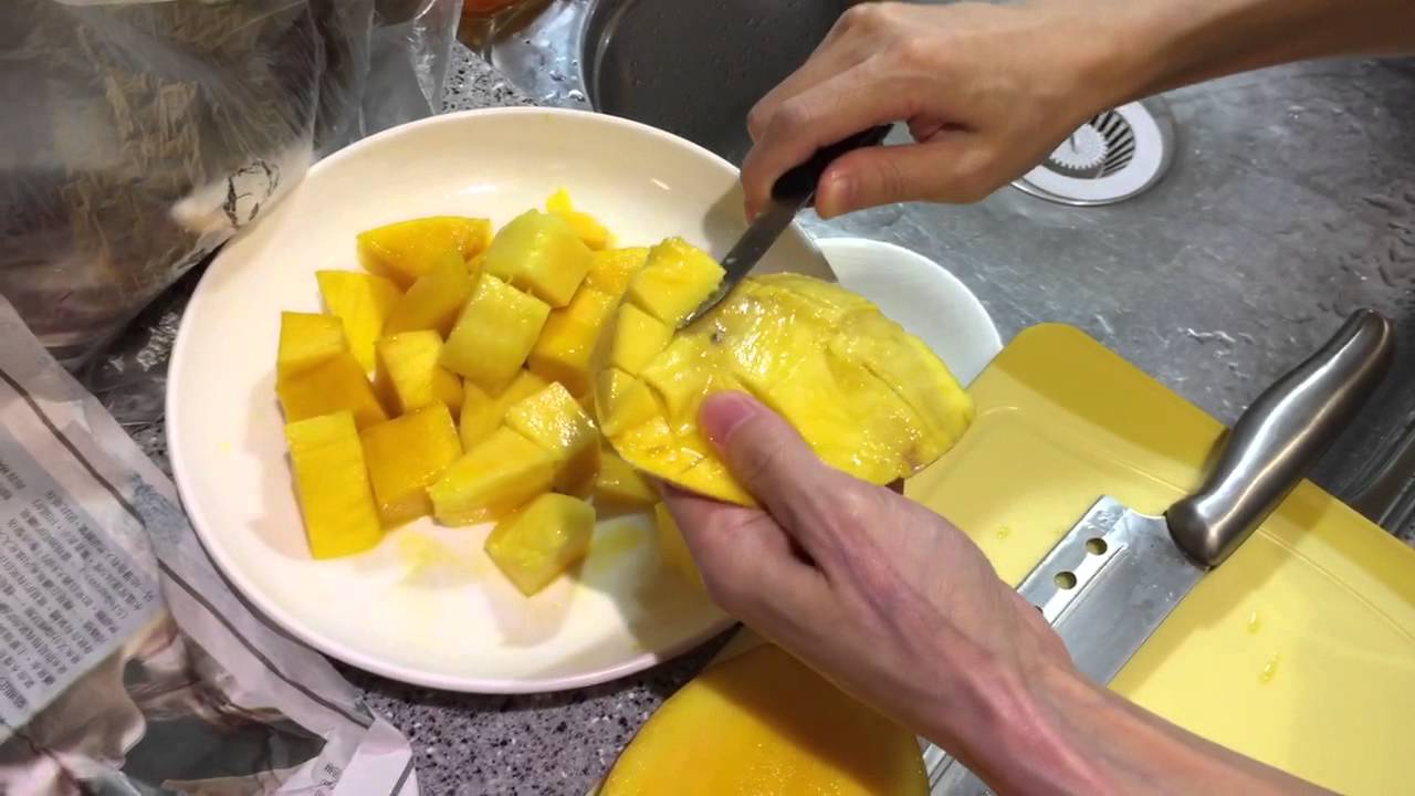 第一次知道！婆婆貼心款待「晚上吃芒果配飯」媳婦愣住　公公「拿出獨門配料」網友讚翻：超對味