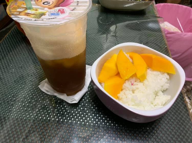 第一次知道！婆婆貼心款待「晚上吃芒果配飯」媳婦愣住　公公「拿出獨門配料」網友讚翻：超對味