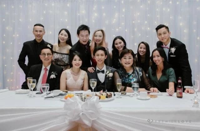 「結過2次婚」兒大喜之日送媳婦「拳頭大小」金牌　「4兒女不同爸」相處沒隔閡