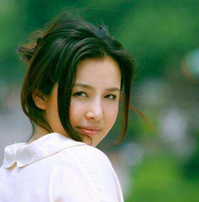 女星「當紅因病退出演藝圈」曾經美若天仙 為治療「身材走樣」今復出只能演大媽