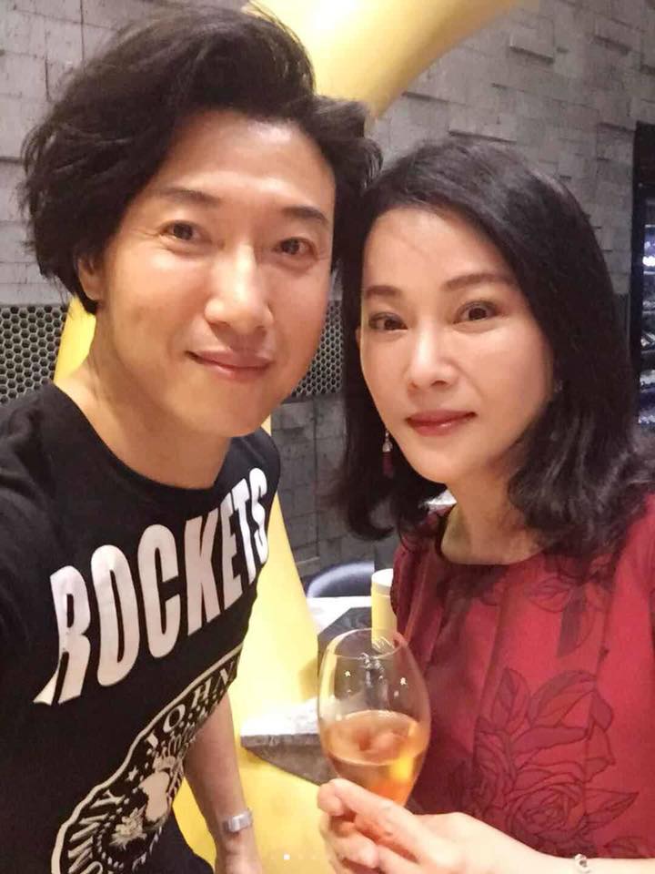 息影12年！中視花旦罕現身「64歲維持24吋螞蟻腰」　老友不可思議驚呼：完全沒變老