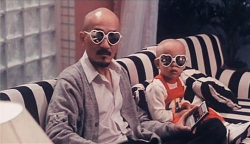 1歲就揚名影壇「長大外型酷似謝霆鋒」備受看好　今卻靠「賣水果維生」令人不剩唏噓