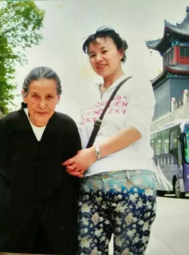 我們極樂世界見!菩薩老媽時候到了…「邊打坐念經」離開世界:人間最圓滿的道別