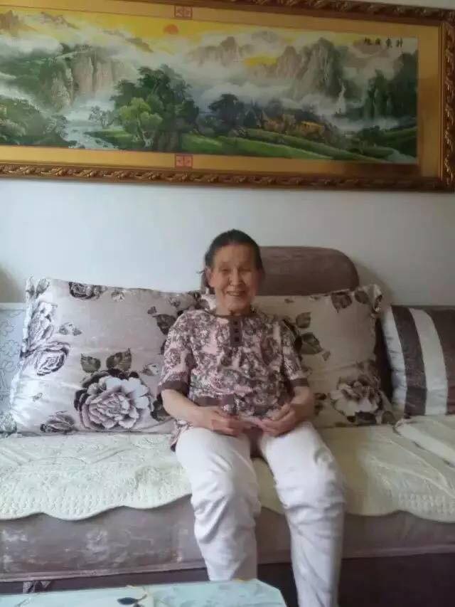 我們極樂世界見!菩薩老媽時候到了…「邊打坐念經」離開世界:人間最圓滿的道別