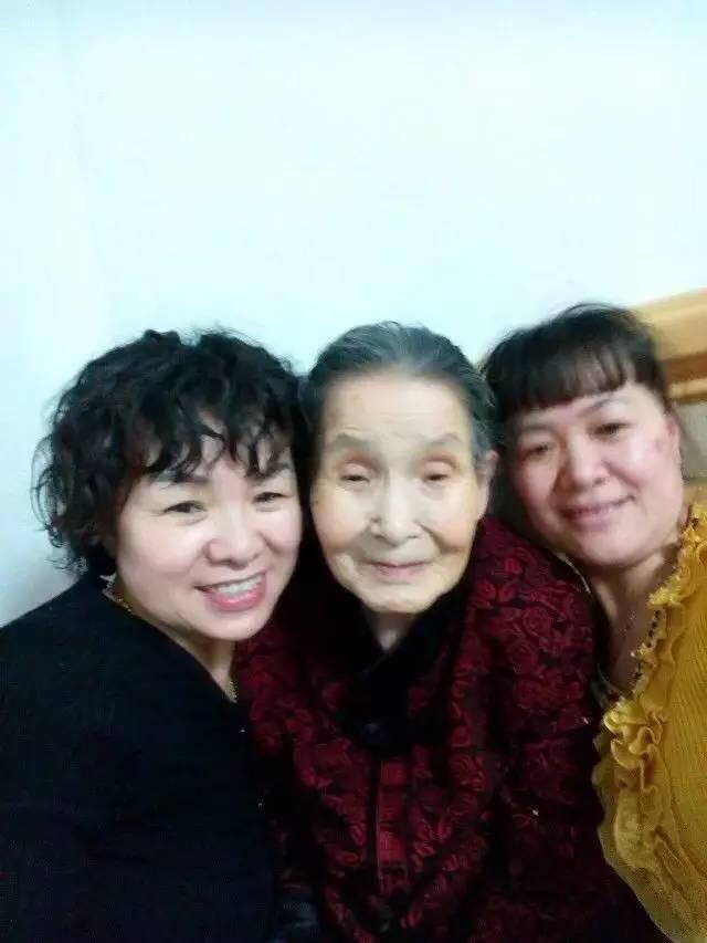 我們極樂世界見!菩薩老媽時候到了…「邊打坐念經」離開世界:人間最圓滿的道別