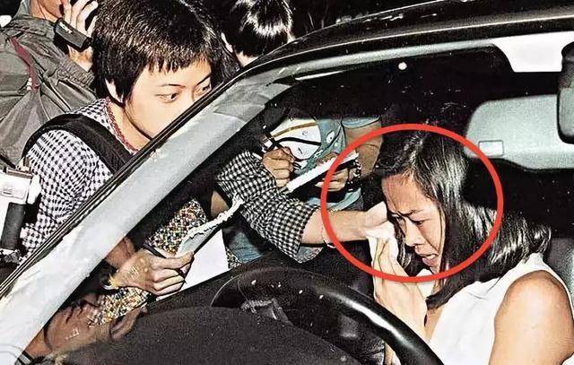 打敗前港姐嫁入豪門!中學學歷「兩女共侍一夫」爭寵14年 「高情商勝出」坐擁400億身家