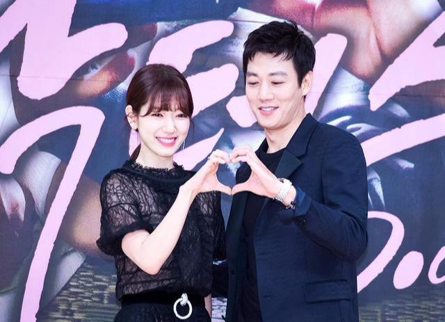 女星憂鬱輕生年僅27歲！母不捨「女兒終身未婚」低調幫冥婚　同劇男主角12年不忘墳前悼念