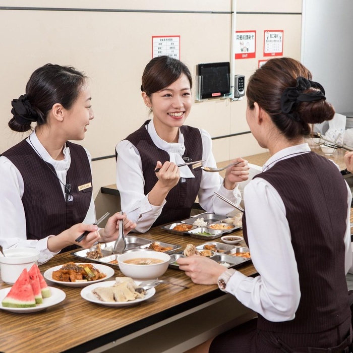 佛心企業！鼎泰豐員工曝「三餐免錢休假照吃」　老闆租房「讓員工按摩睡午覺」還加碼送新人福利