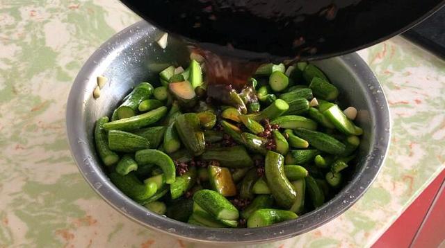 黃瓜新做法，每天吃都不膩，開胃下飯，做法超簡單，學起來~