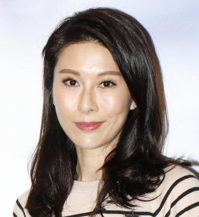 與成龍保鑣離婚再嫁醫生「多次原諒丈夫出軌」 「42歲已是4個兒子的媽」容貌身材不輸20歲未來兒媳